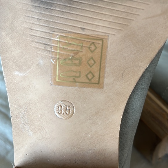 Boutique Open Toe Side Slit Sandal Size 8.5 - Picture 6 of 8